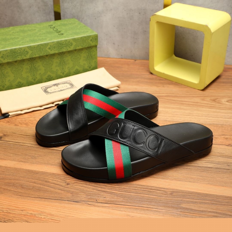 G*u*i slippers
